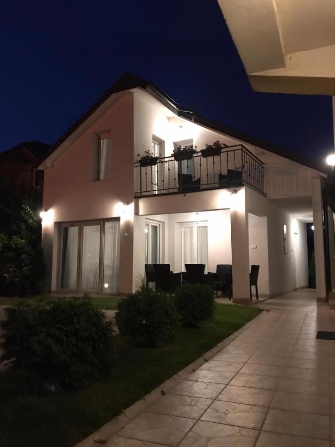 Villa Kuca Ema Belgrado Exterior foto